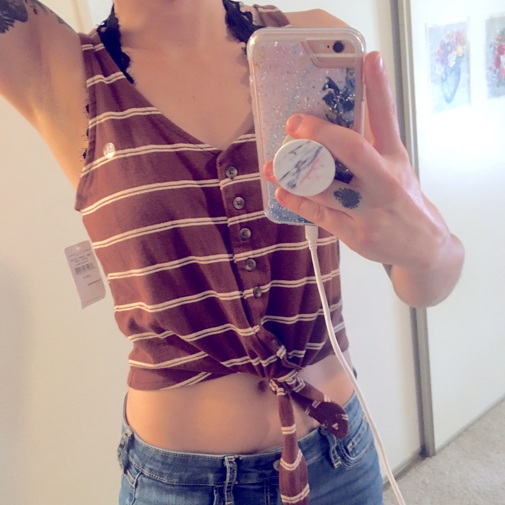 Size 7L Hollister Co Jeans and NWT AE Crop Top